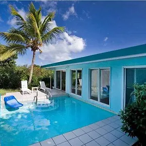 Hotel Pavilions And Pools, Mandal